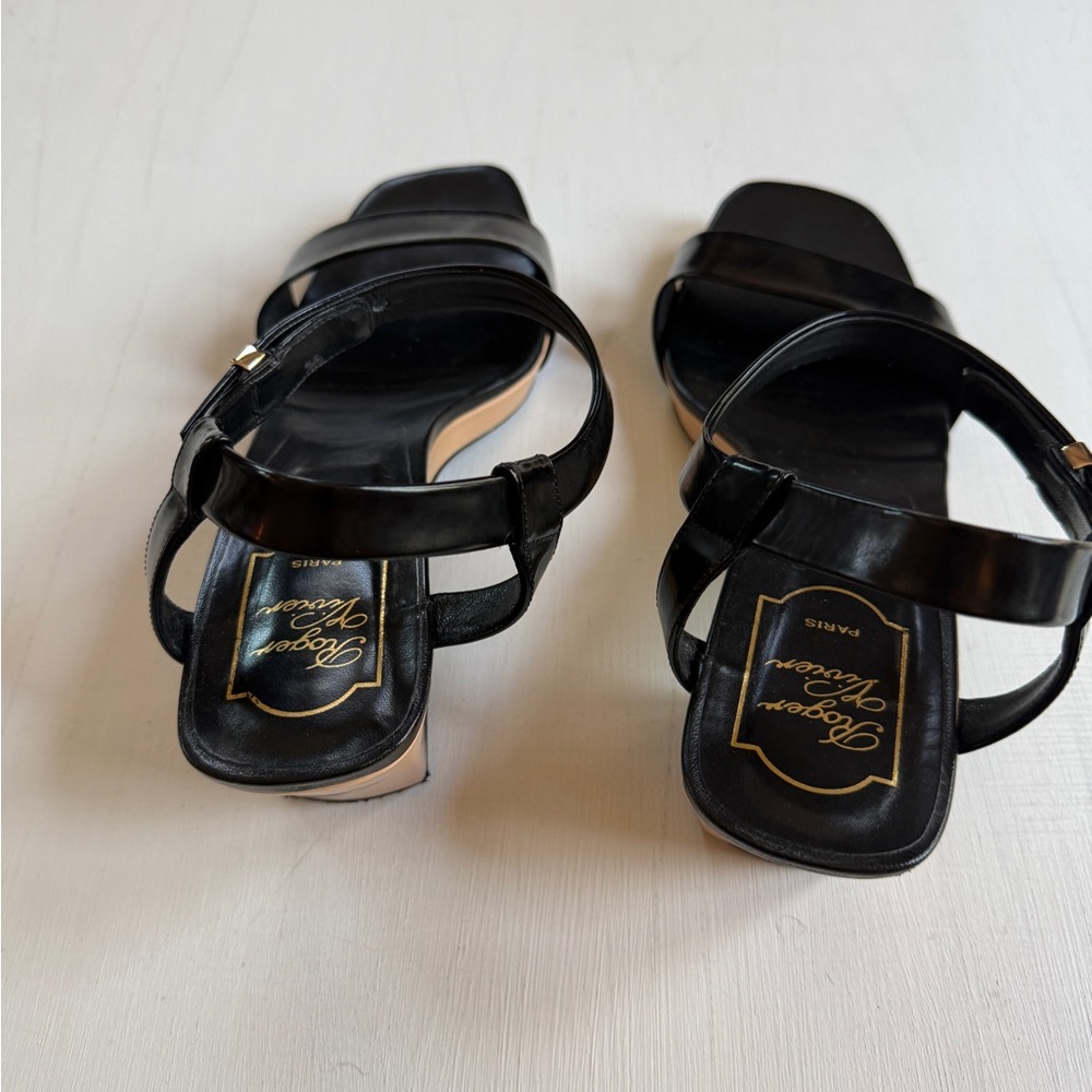 ROGER VIVIER PARIS Sandals Heels Camel & Black Leather Sz 40 Buckle Scrappy - Picture 4 of 8